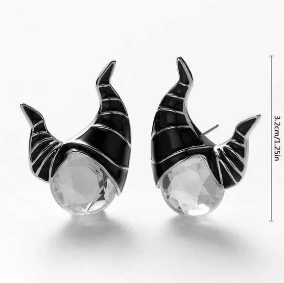 🔥 Maleficent Oversized Stud Earrings ✴ 🔥 - Picture 4 of 12